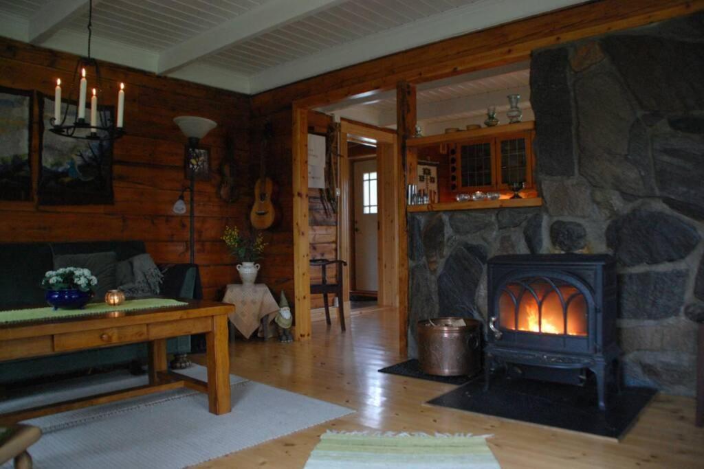 100 Years Old Norwegian Log House In Tromso 빌라 외부 사진