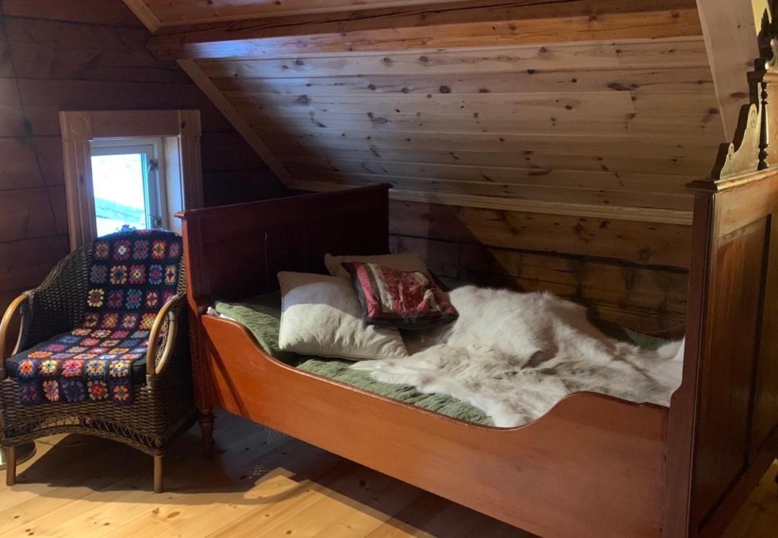 100 Years Old Norwegian Log House In Tromso 빌라 외부 사진